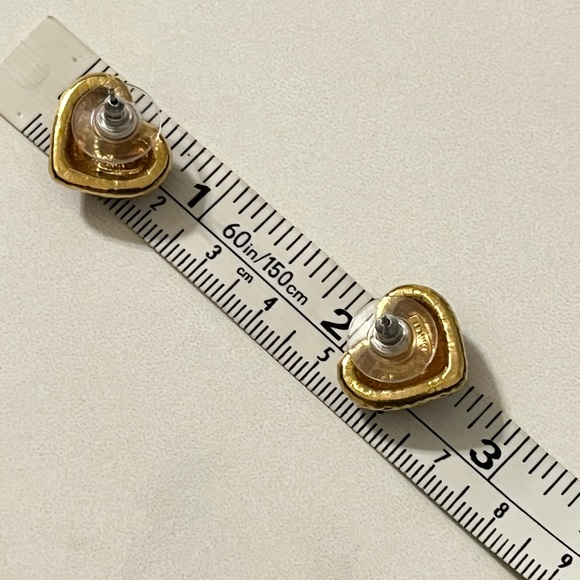 Beautiful Vintage Avon Red Heart Flower Earrings - Picture 10 of 13